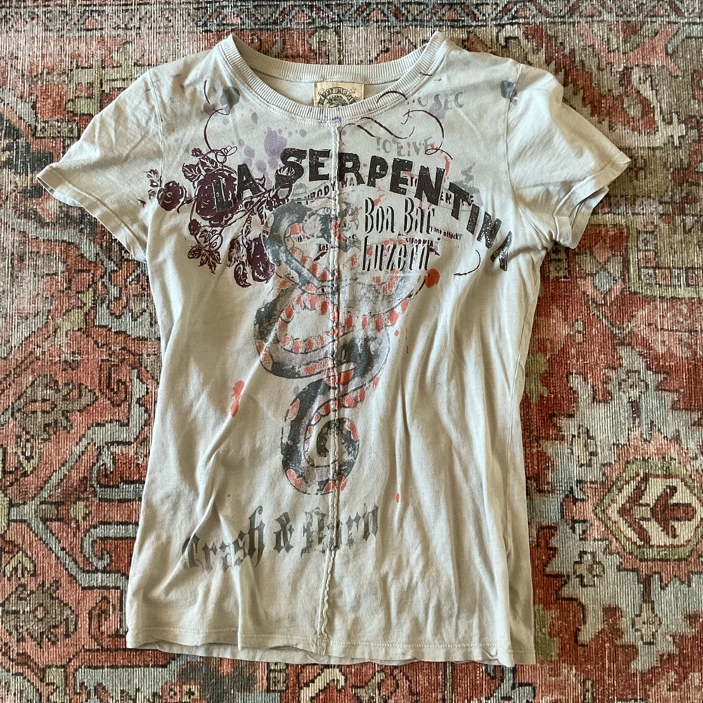 Y2k Skinny Minnie graphic tee